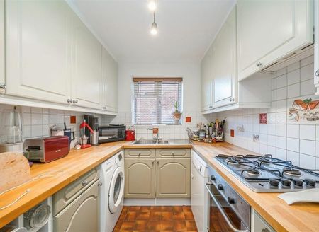 Gregory Crescent - Photo 2