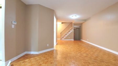 For Lease - 151 Townsgate Drive Unit# 3, Vaughan, Ontario - Photo 3