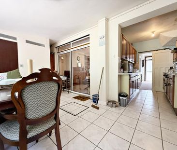 House share to rent - Photo 2