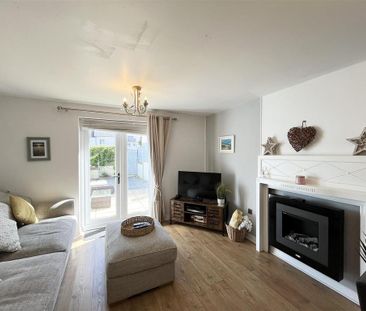 2 bedroom end of terrace house to rent - Photo 5