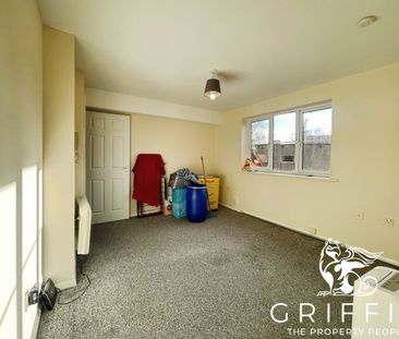 Falcon Avenue, Grays, RM17 - Photo 1