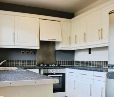 2 bedroom semi-detached house to rent - Photo 6