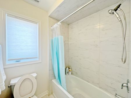 For Lease - 188 Rosanne Circle, Wasaga Beach, Ontario - Photo 2