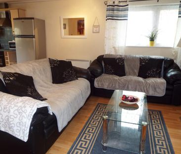 2 bedroom apartment to rent - Photo 3