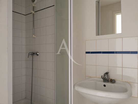 Location Appartement 2 pièces 48m² CHEMILLE EN ANJOU 49120 - Photo 1