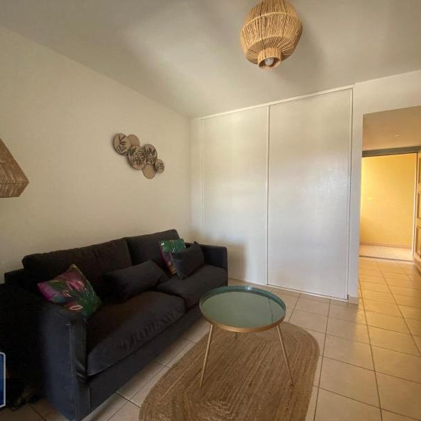 Location Appartement 1 pièce 18m² ST GILLES LES BAINS 97434 - Photo 1