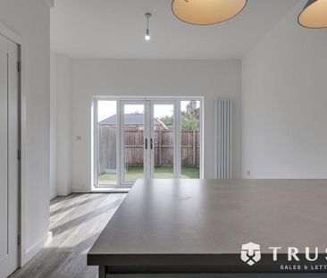 4 bedroom townhouse to rent - Photo 5