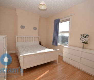 6 bed Mid Terraced House for Rent - Photo 5