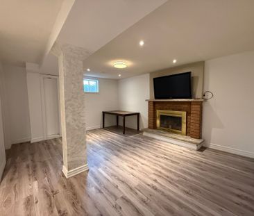 For Lease - 106 East Avenue, Toronto, Ontario - Photo 4