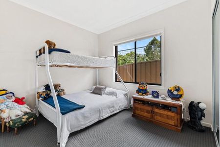 Modern Family Home - Photo 2