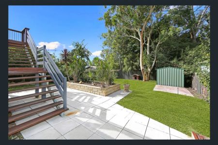 Modern Family Home in Peaceful Coastal Setting. - Photo 2