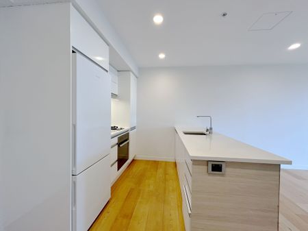 Modern 2-Bedroom Apartment in Prime Epsom - Photo 3