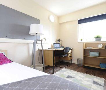 Bronze Room - Photo 1