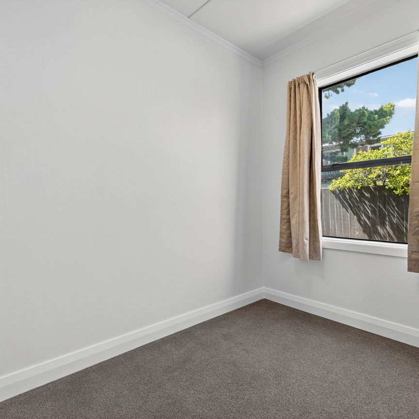 Character-Filled 4 Bedroom Home - One Block from the Beach! - Photo 1