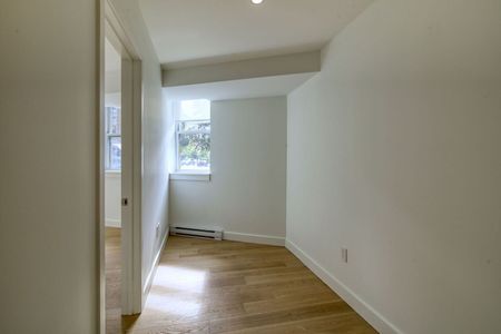 10 Rosemount Avenue - Photo 3
