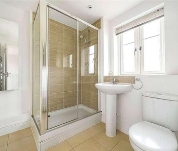 Sandy Lane, Woking, Surrey, GU22 - Photo 4