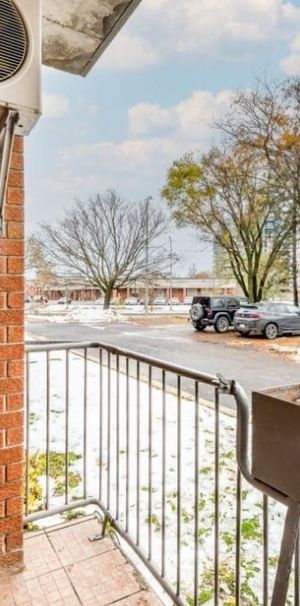 Anjou condo à louer - Photo 1