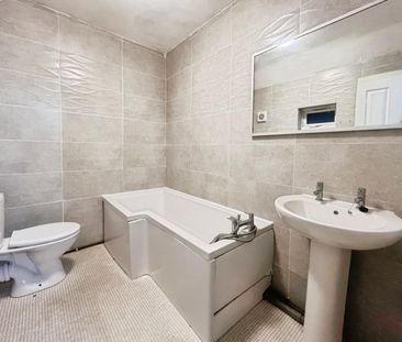 4 bedroom House To Let Total Size: 1109 SQ FT - Photo 3