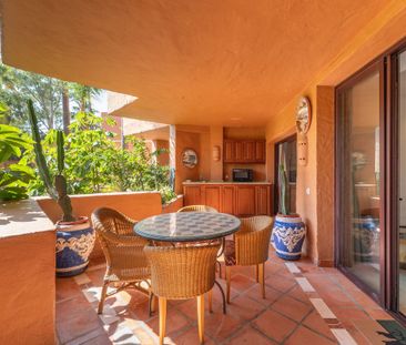 Middle Floor Apartment · Estepona - Photo 3