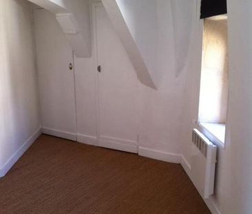Location Appartement 2 pièces 33m² BORDEAUX 33000 - Photo 2