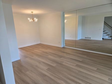 For Lease - 13 Faulkner Crescent, Toronto, Ontario - Photo 5