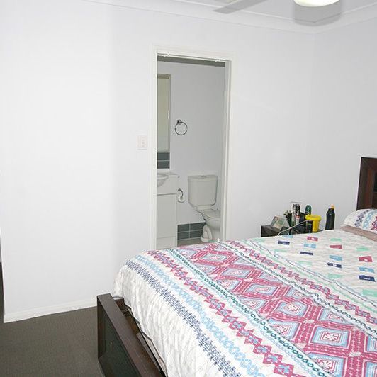 SHORT TERM TENANCY 6MTHS $440 3BED, 2BATH, 1 CAR - Photo 1