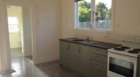 MASTERTON - 2 BEDROOMS - Photo 4