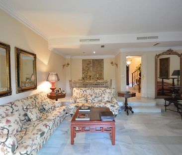 Townhouse · Guadalmina Baja - Photo 1