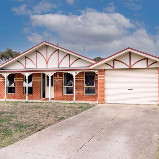 Three Bedroom Home with Central Heating and Cooling - Photo 1