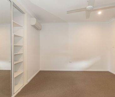 4/63 Cook Street, North Ward - Photo 1