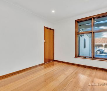 7 College Street, Williamstown - Photo 4