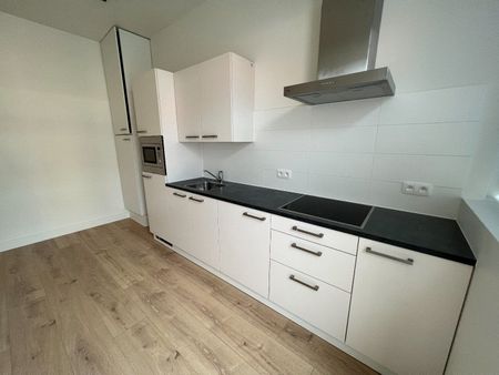 GEZELLIG APPARTEMENT MET APARTE SLAAPKAMER EN TERRAS VLAKBIJ STATION - Foto 5