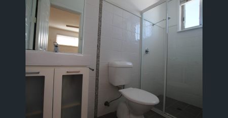 Great location close to Bar Beach and Darby Street - Photo 4