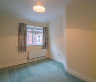 3 bedroom semi-detached house to rent - Photo 6
