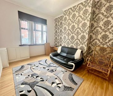 4 bedroom terraced house to rent - Photo 1