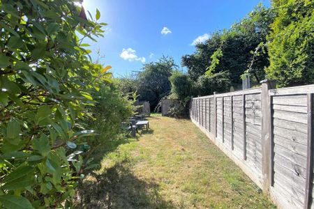 2 bedroom maisonette to rent - Photo 4