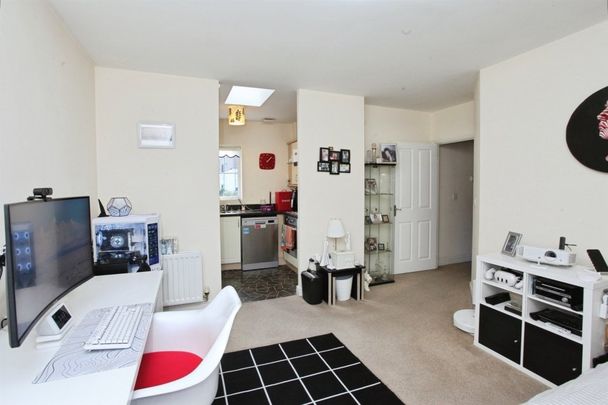 Heron Drive, Penallta, HENGOED - Photo 1