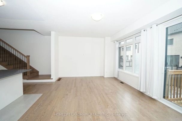 Condo Townhouse For Lease | N9246880 - Photo 1