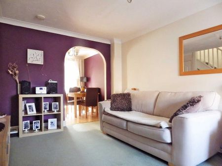 2 bedroom terraced house to rent - Photo 2