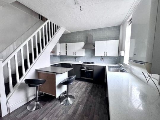 Longfield Road, Bolton BL3 - Photo 1