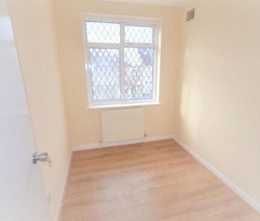 4 bedroom terraced house to rent - Photo 6