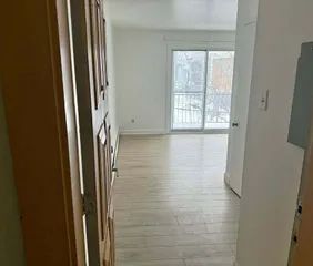 1 room apartment of 45m² in Quebec - Photo 1