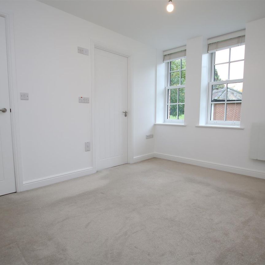 2 bed Flat for let - Photo 1