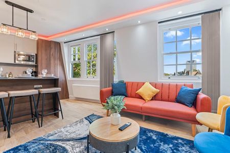 McAuley Close - Photo 3