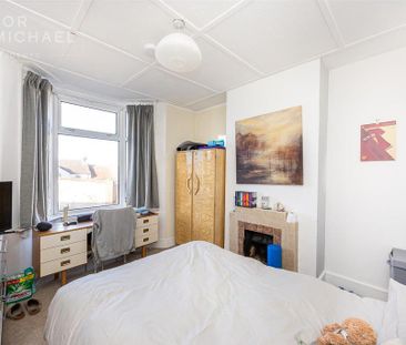 4 bedroom terraced house to rent - Photo 4