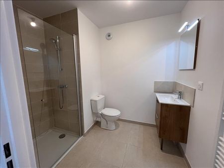 1 pièce - 29,41 m² - 1er étage - Colocation non autorisée - Photo 2