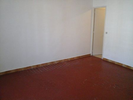T1 - Photo 3