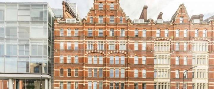 Lovely spacious property situated on the first floor of a mansion block - Photo 1