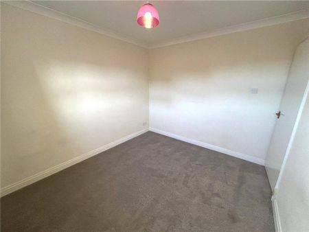 4 bedroom detached house to rent - Photo 4