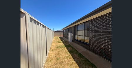 Brand-New Modern Home for Rent – Quiet, Peaceful Neighborhood - Photo 4